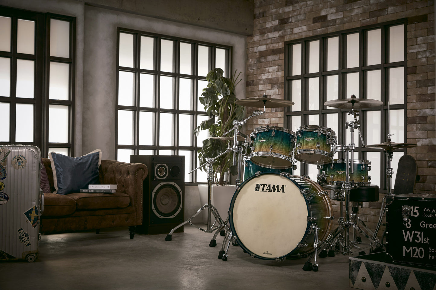 TAMA Starclassic Maple Exotic Shell Kit 4 teilig - Marine Shoreline Movingui Fade/Chrom HW