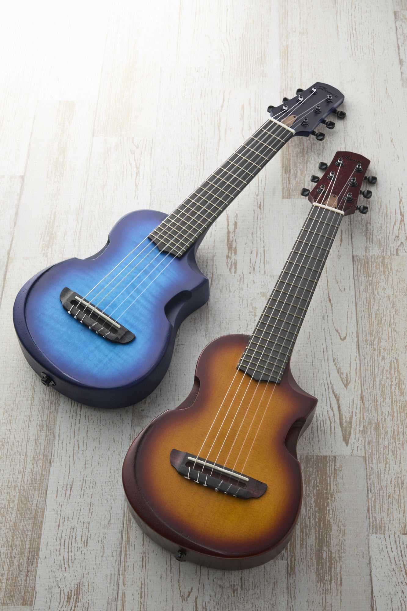 IBANEZ AU Piccolo Guitar 6-String - Open Pore Light Brown Sunburst + Gig Bag