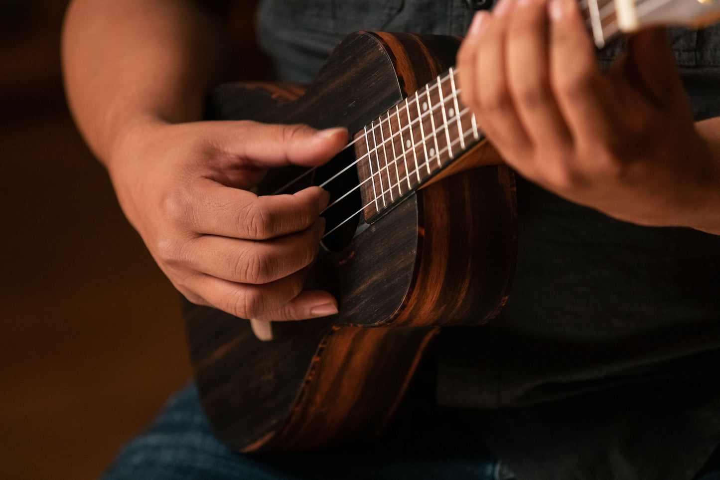 ORTEGA Timber Serie Konzert Ukulele 4 String - Open Pore Finish + Bag