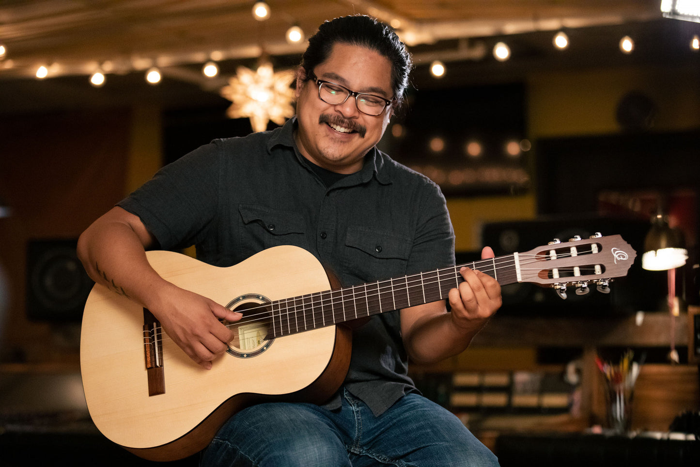 ORTEGA Student Series Pro 4/4 Konzertgitarre 6-String - Natural