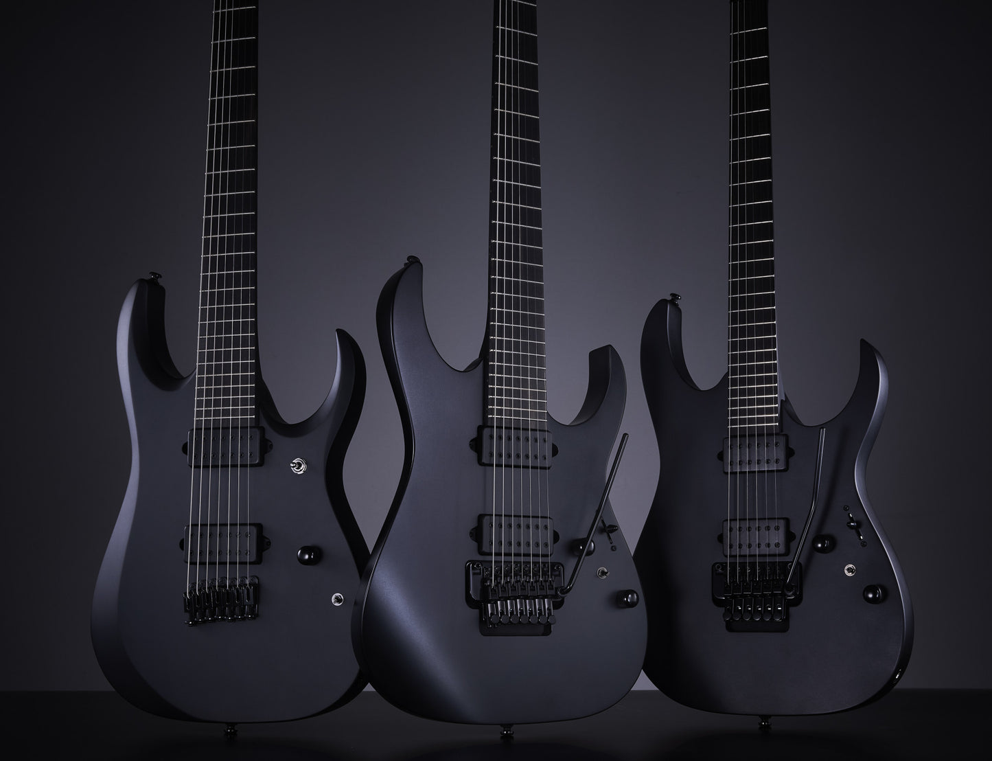 IBANEZ Iron Label RGR E-Gitarre 7-String - Black Flat