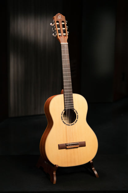 ORTEGA Family Series 3/4 Konzertgitarre 6 String - Mahagoni Natur + Bag
