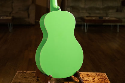 ORTEGA Gaucho Series 4/4 Nylon String Guitar 6-String - Green Apple + Gig Bag