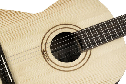 ORTEGA Traditional Series 4/4 Nylon String Guitar 6-String - Natural Spruce