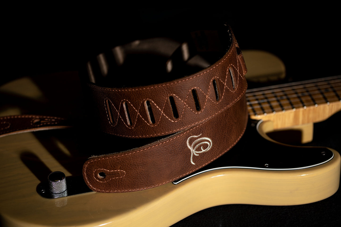 ORTEGA Wildledergitarrengurt - Vintage Malt
