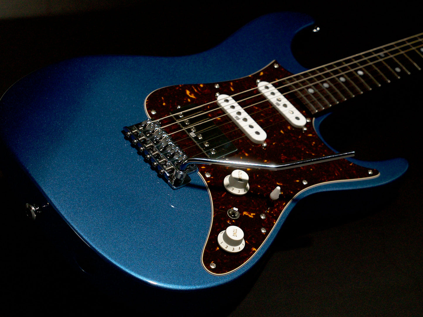 IBANEZ Prestige AZ E-Gitarre 6-String - Prussian Blue Metallic + Koffer