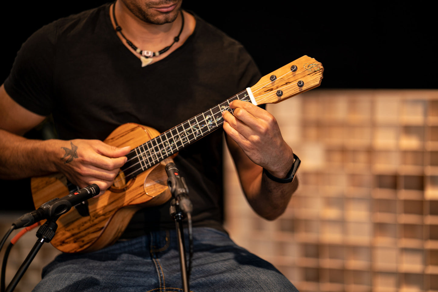 ORTEGA Elite Series Concert Ukulele 4 String - Spalted Maple Natural + Bag