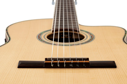 ORTEGA Family Series Pro 4/4 Classical Guitar 6 String - Solid Spruce / Mahogany Natural + Bag