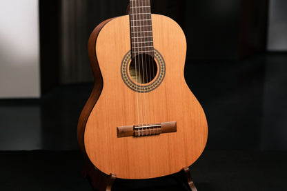 ORTEGA Student Series 4/4 Classical Guitar 6-String - Natural