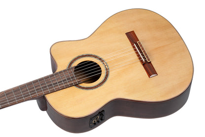 ORTEGA Performer Series 4/4 Konzertgitarre 6-String - Natural + Gigbag