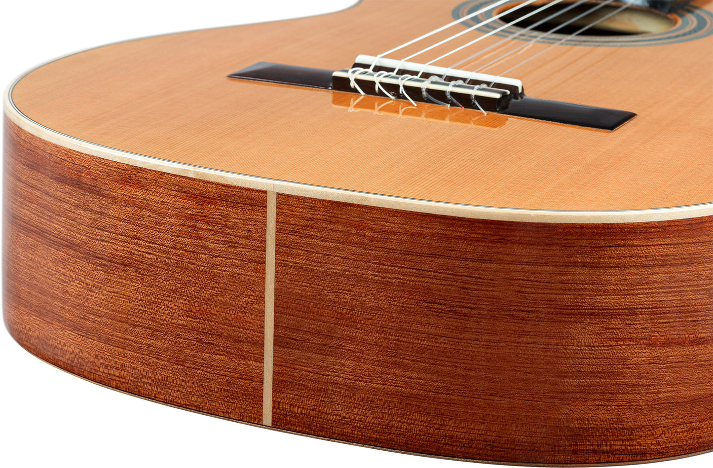 ORTEGA Traditional Series 4/4 Konzertgitarre 6-String + Pro Gigbag