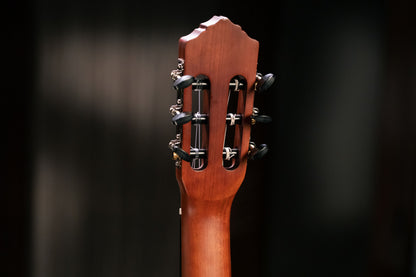 ORTEGA Student Series 4/4 Classical Guitar 6-String - Natural