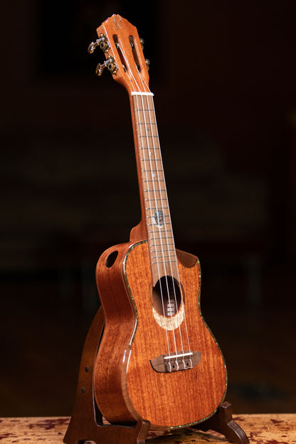 ORTEGA Custom Built Series Concert Ukulele 4 String - Solid Mahogany Natural + Bag