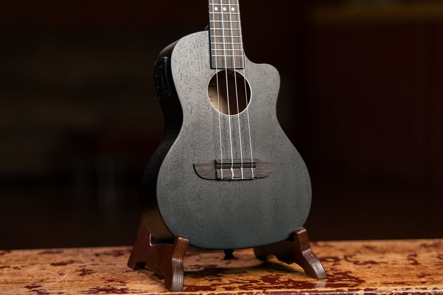 ORTEGA Horizon Series Concert Ukulele 4 String - Okoume Black