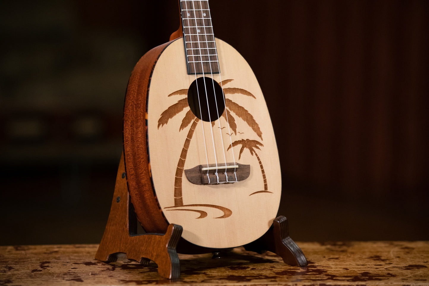 ORTEGA Bonfire Serie Konzert Ukulele 4 String - Fichte/Sapele Natur
