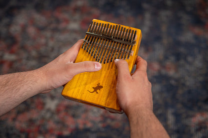 ORTEGA Lizard Series Kalimba 17 Keys - Solid Golden Phoebe
