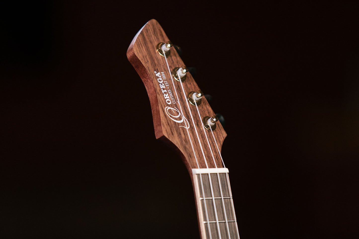 ORTEGA Horizon Series Concert Ukulele 4 String - Walnut Natural + Bag