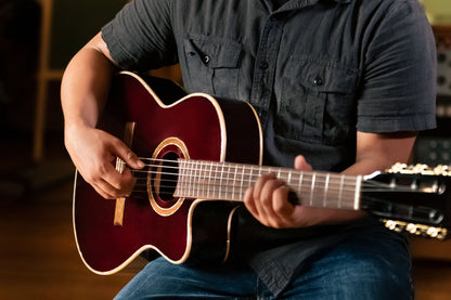 ORTEGA Performer Series 4/4 Thinline Konzertgitarre 6-String - Stained Red + Gigbag