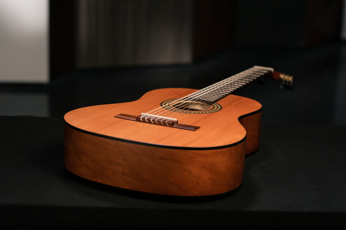 ORTEGA Student Series 4/4 Classical Guitar 6-String - Natural