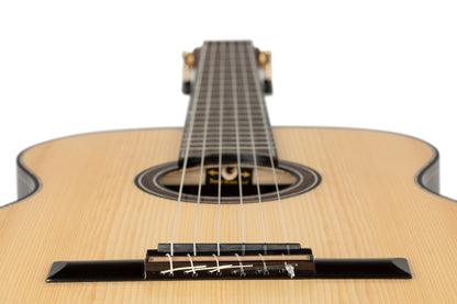 ORTEGA The Private Room 4/4 Konzertgitarre 6-String - Natural + Gigbag