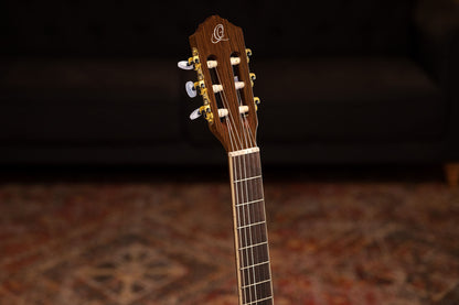 ORTEGA Family Series Pro 4/4 Classical Guitar 6 String - Solid Spruce / Mahogany Natural + Bag