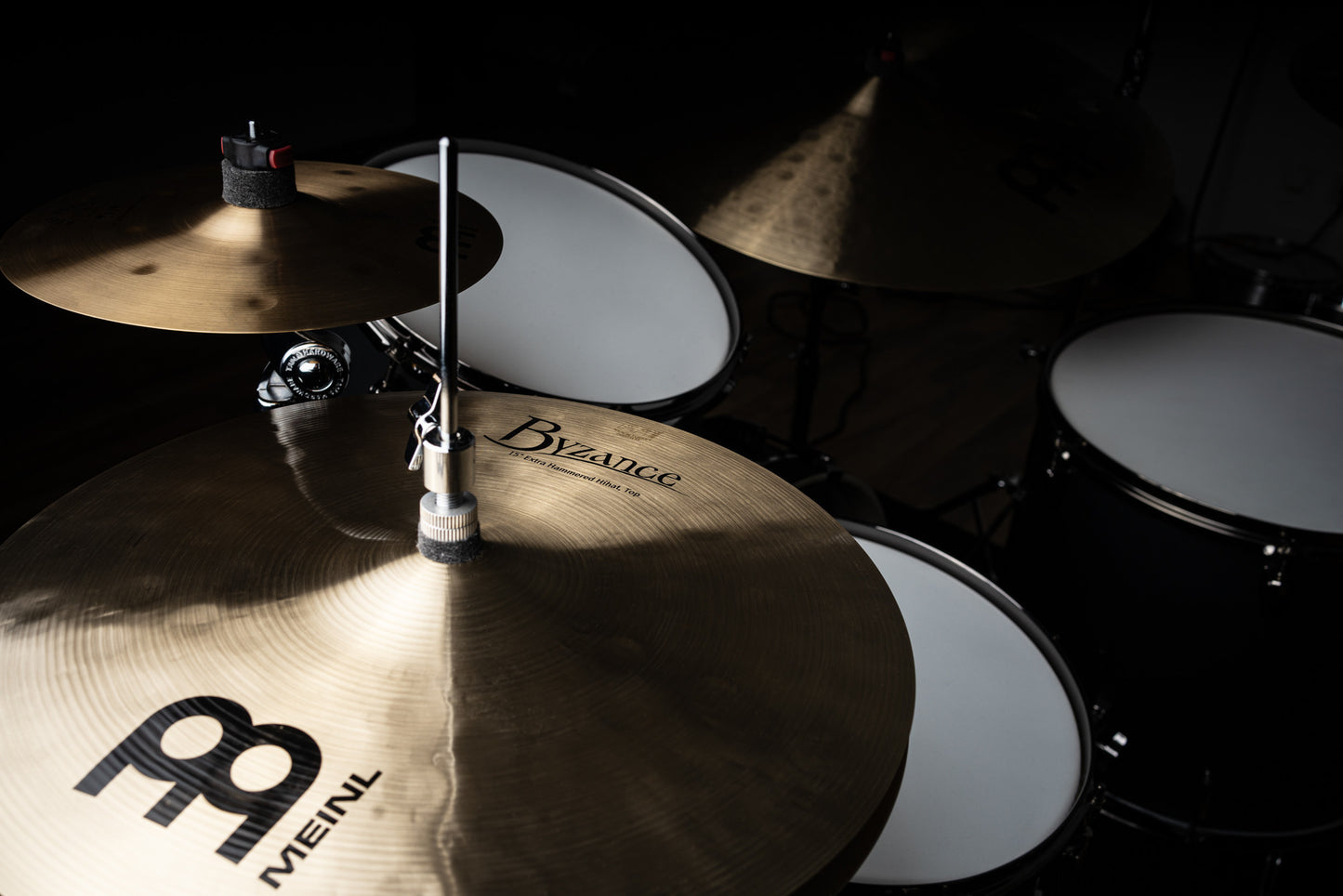MEINL Cymbals Byzance Traditional Extra Hammered Hihat - 15"