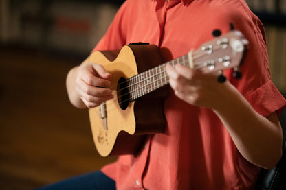 ORTEGA Bonfire Series Preamp Tenor Ukulele 4 String - Spruce/Sapele Natural