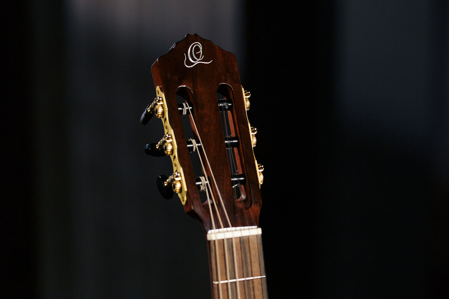 ORTEGA The Privat Room 4/4 Konzertgitarre 6-string - Natur + Gigbag