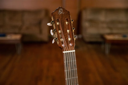 ORTEGA Performer Series 4/4 Konzertgitarre 6-String - Natural + Gigbag