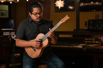 ORTEGA Timber Series Baritone Ukulele 4 String - Acacia Natural + Bag