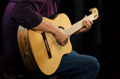 ORTEGA Thomas Zwijsen Signature Konzertgitarre 6-String + Softcase