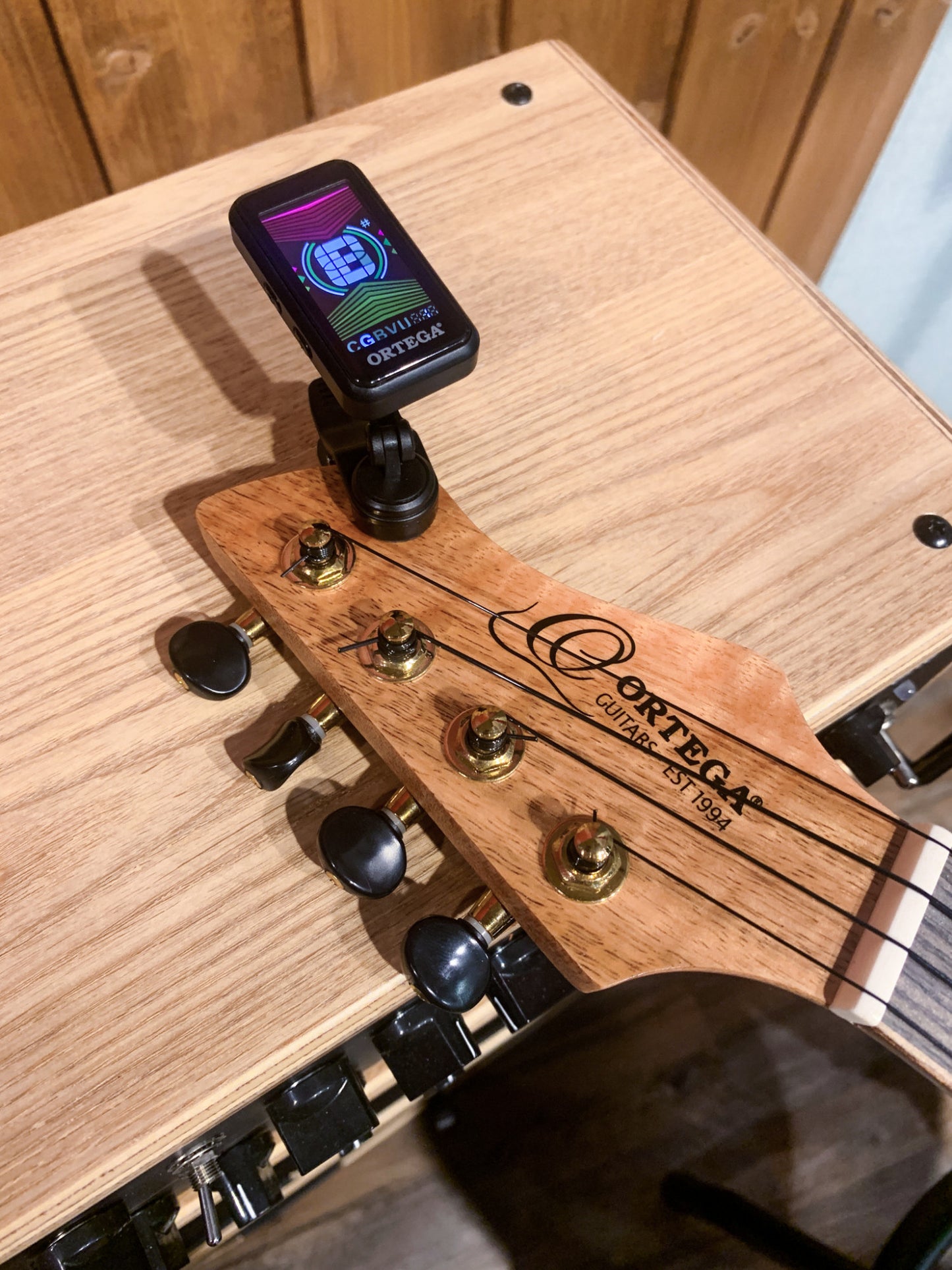 ORTEGA Multi-Mode Headstock-Tuner