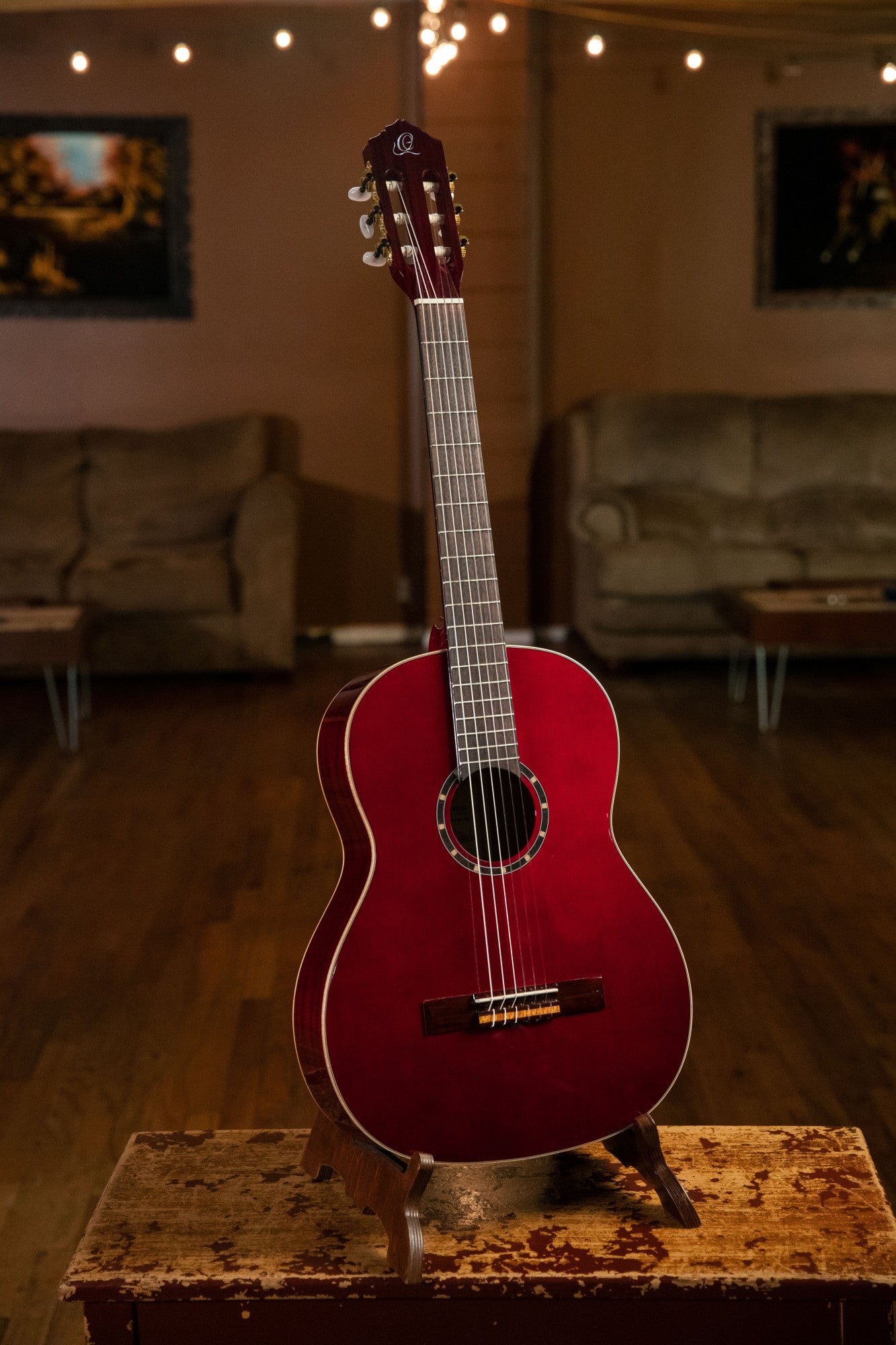 ORTEGA Family Series Pro 4/4 Slim Neck Konzertgitarre 6 String - Weinrot + Bag