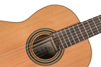 ORTEGA Traditional Series 4/4 Konzertgitarre 6-String + Pro Gigbag