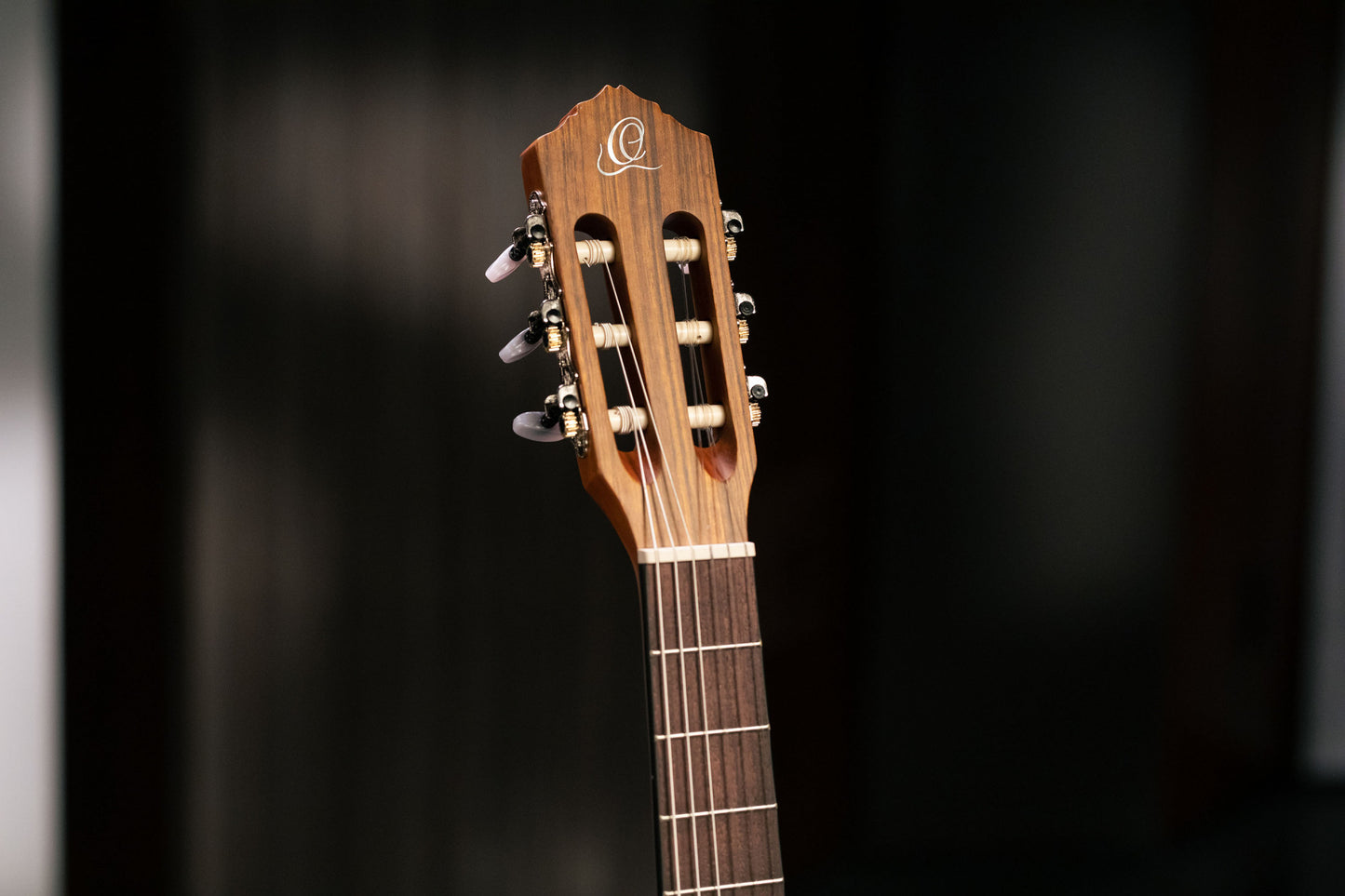 ORTEGA Family Series 7/8 Konzertgitarre 6 String - Mahagoni Natur + Bag