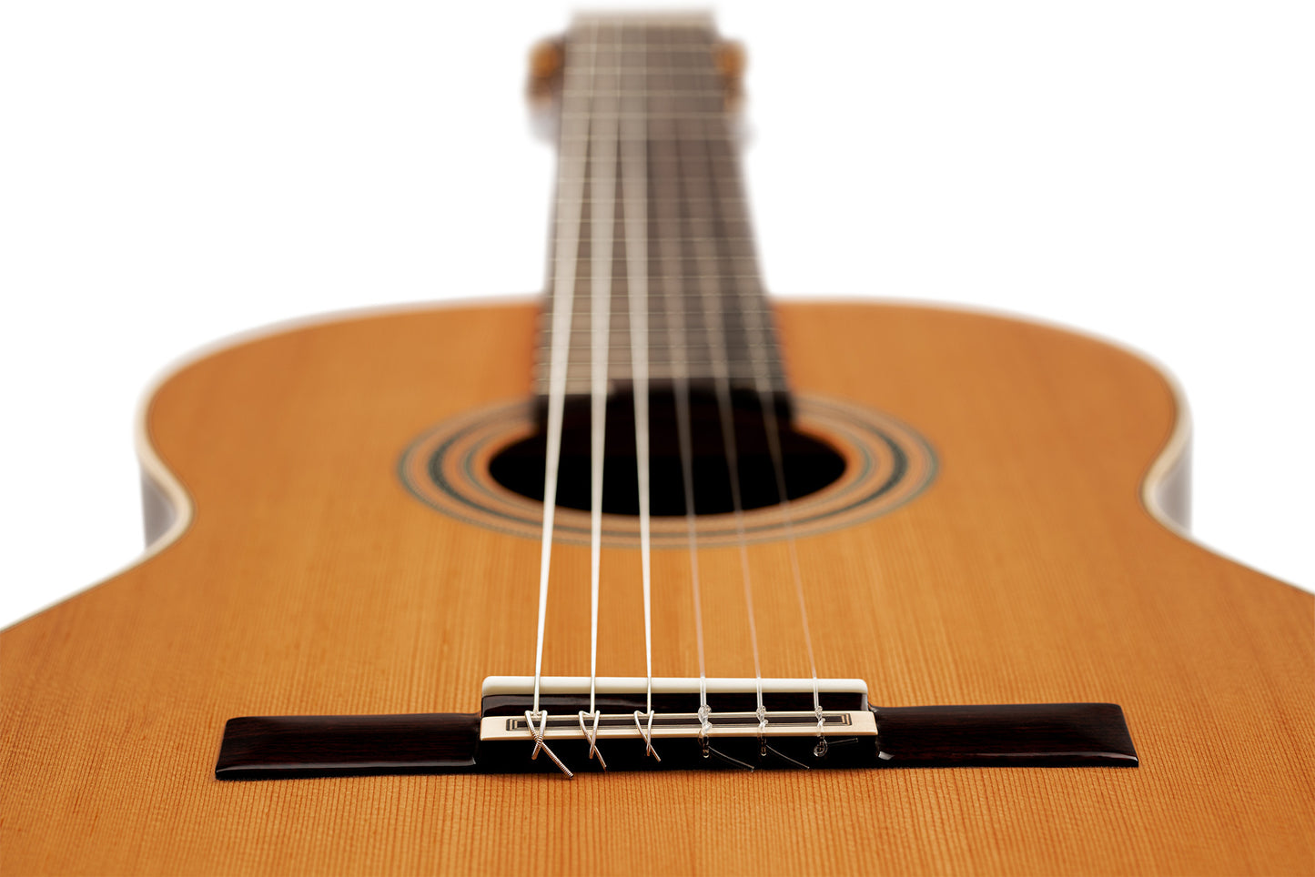 ORTEGA Traditional Series 4/4 Konzertgitarre 6-String + Pro Gigbag