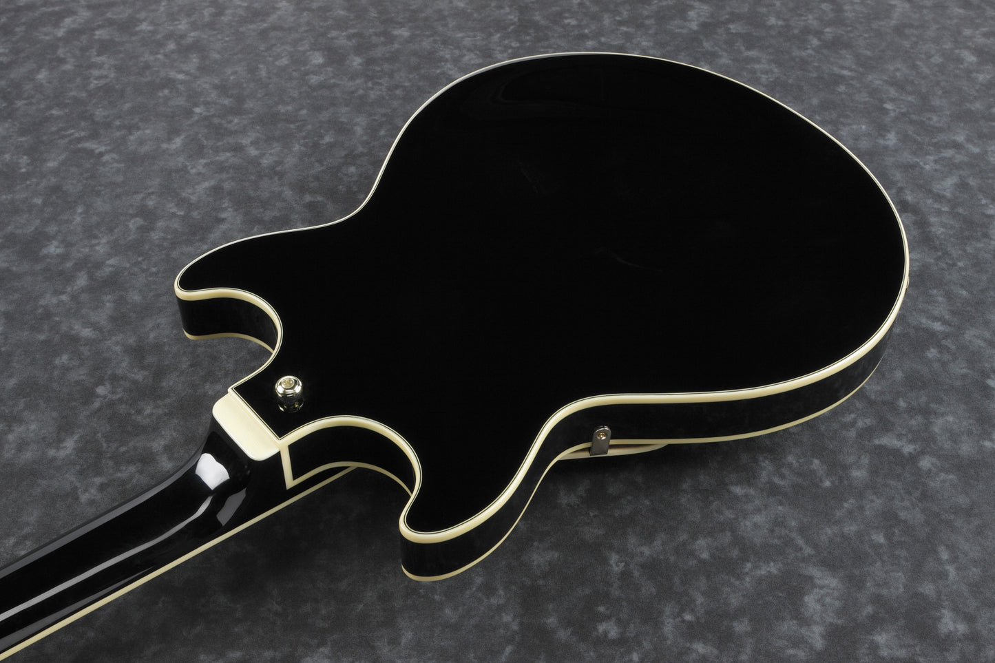 IBANEZ Artcore AM Hollowbody Gitarre 6-String - Black