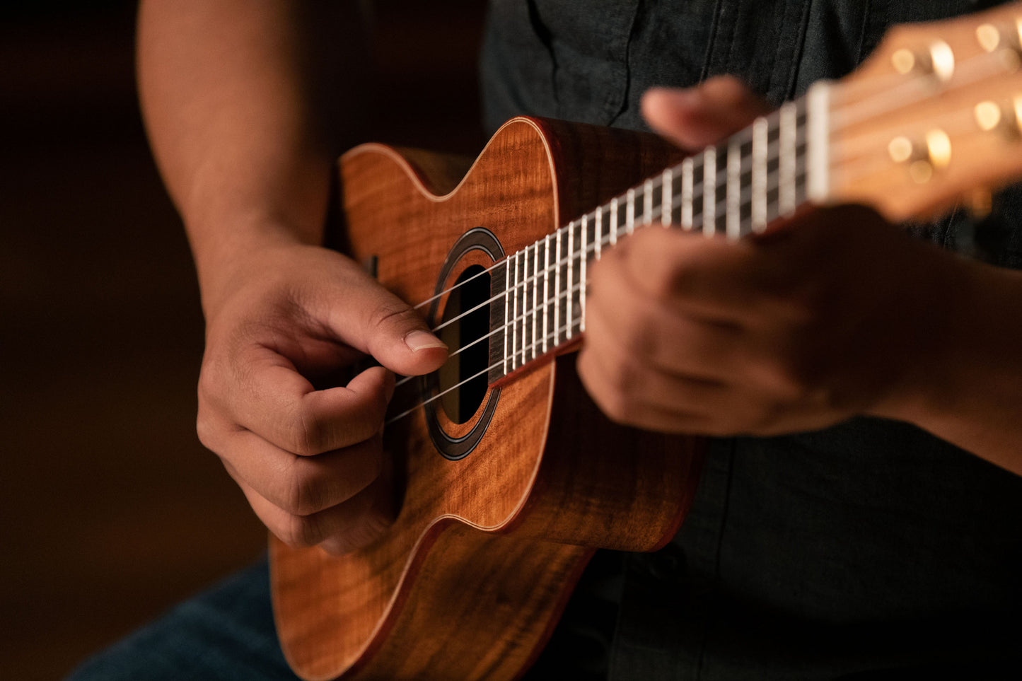 ORTEGA Timber Serie Konzert Ukulele 4 String - Acacia Natural + Bag