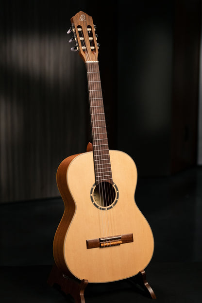 ORTEGA Family Series 7/8 Konzertgitarre 6 String - Mahagoni Natur + Bag