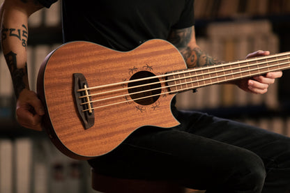 ORTEGA Lizard Serie Short Scale Fretless Uke Bass 4 String - Solid Mahogany Natural + Bag