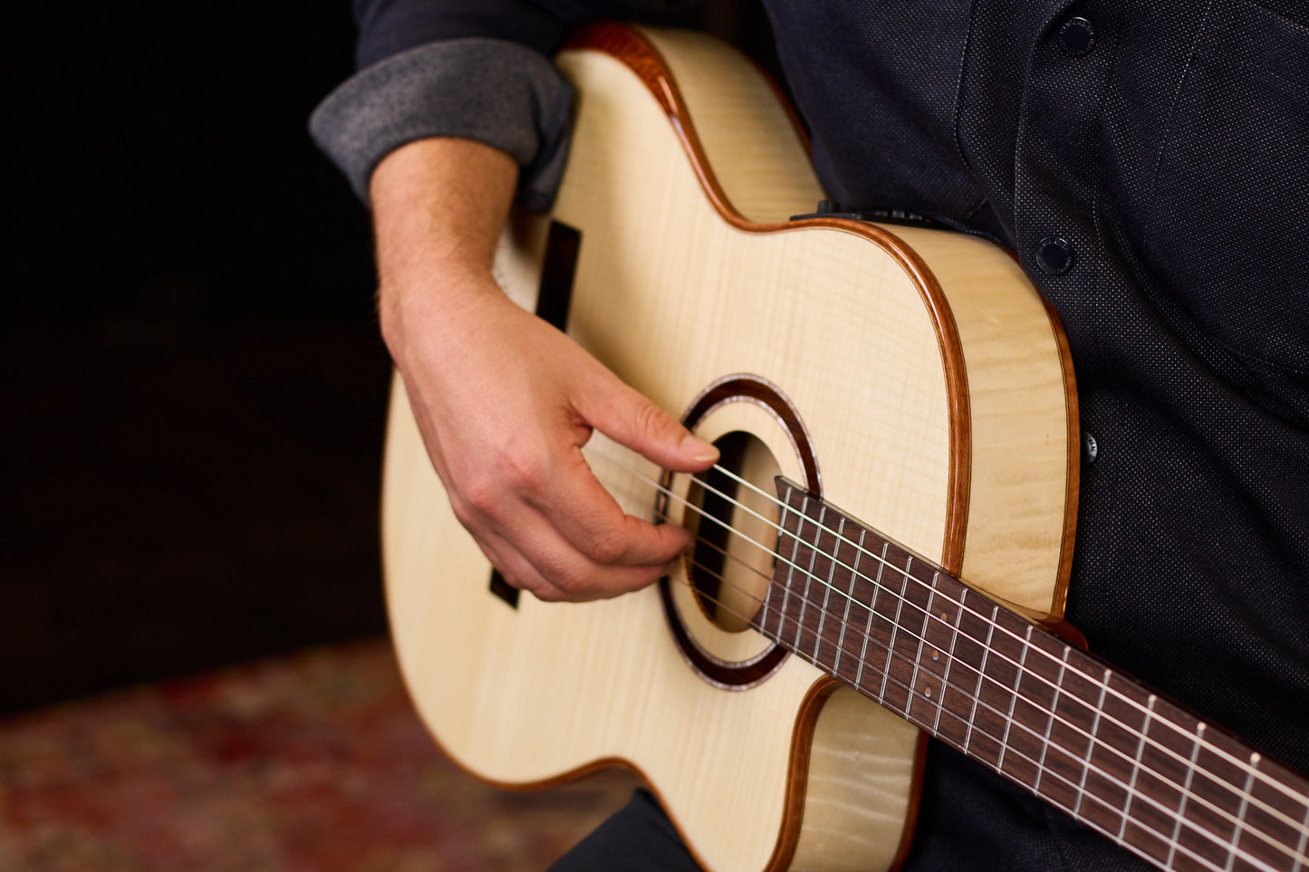 ORTEGA The Private Room 4/4 Konzertgitarre 6-String - Natural + Gigbag