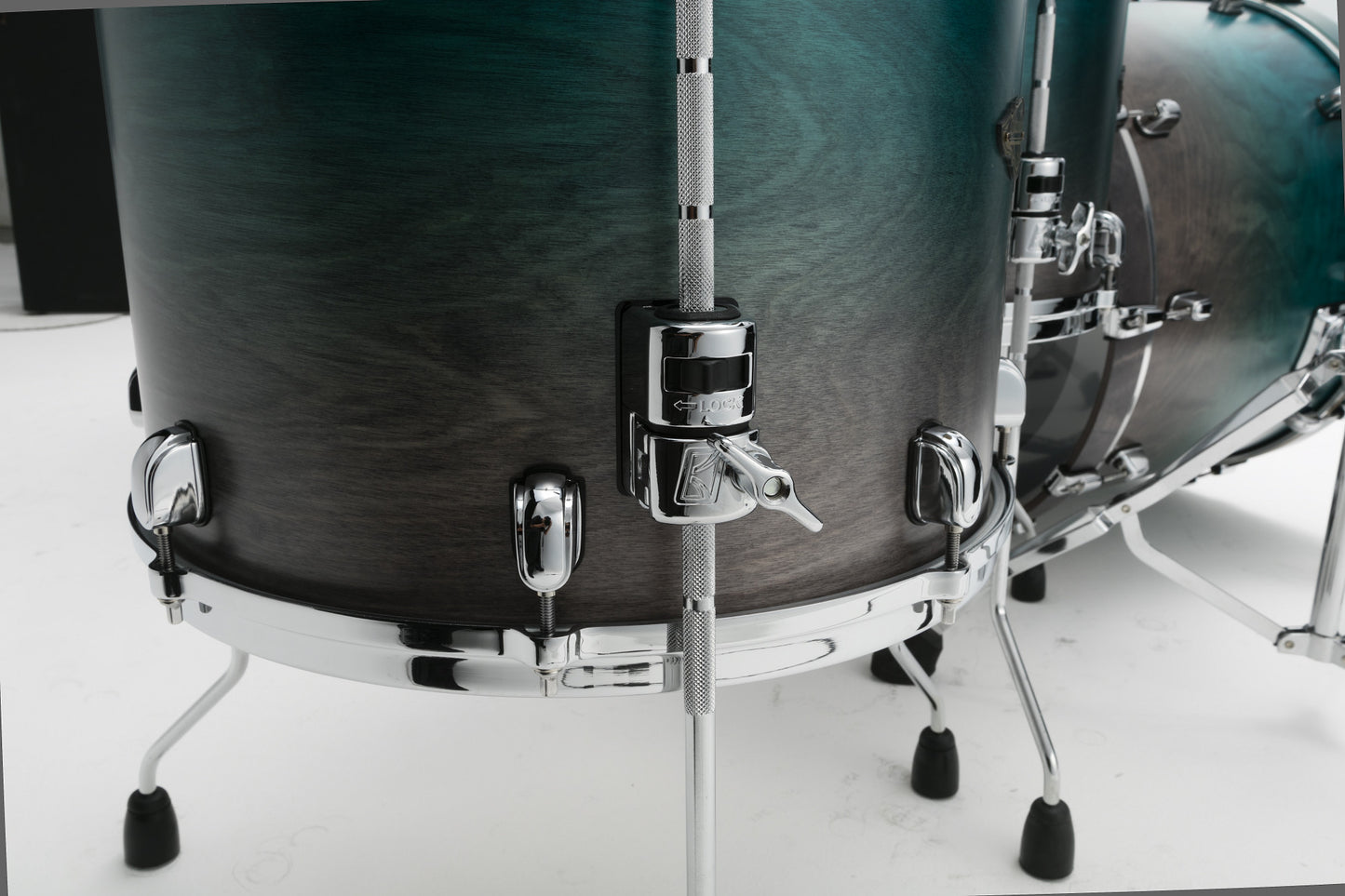 TAMA Starclassic Walnut/Birch Lacquer Floor Tom 14" x 12" - Satin Sapphire Fade/Chrom HW