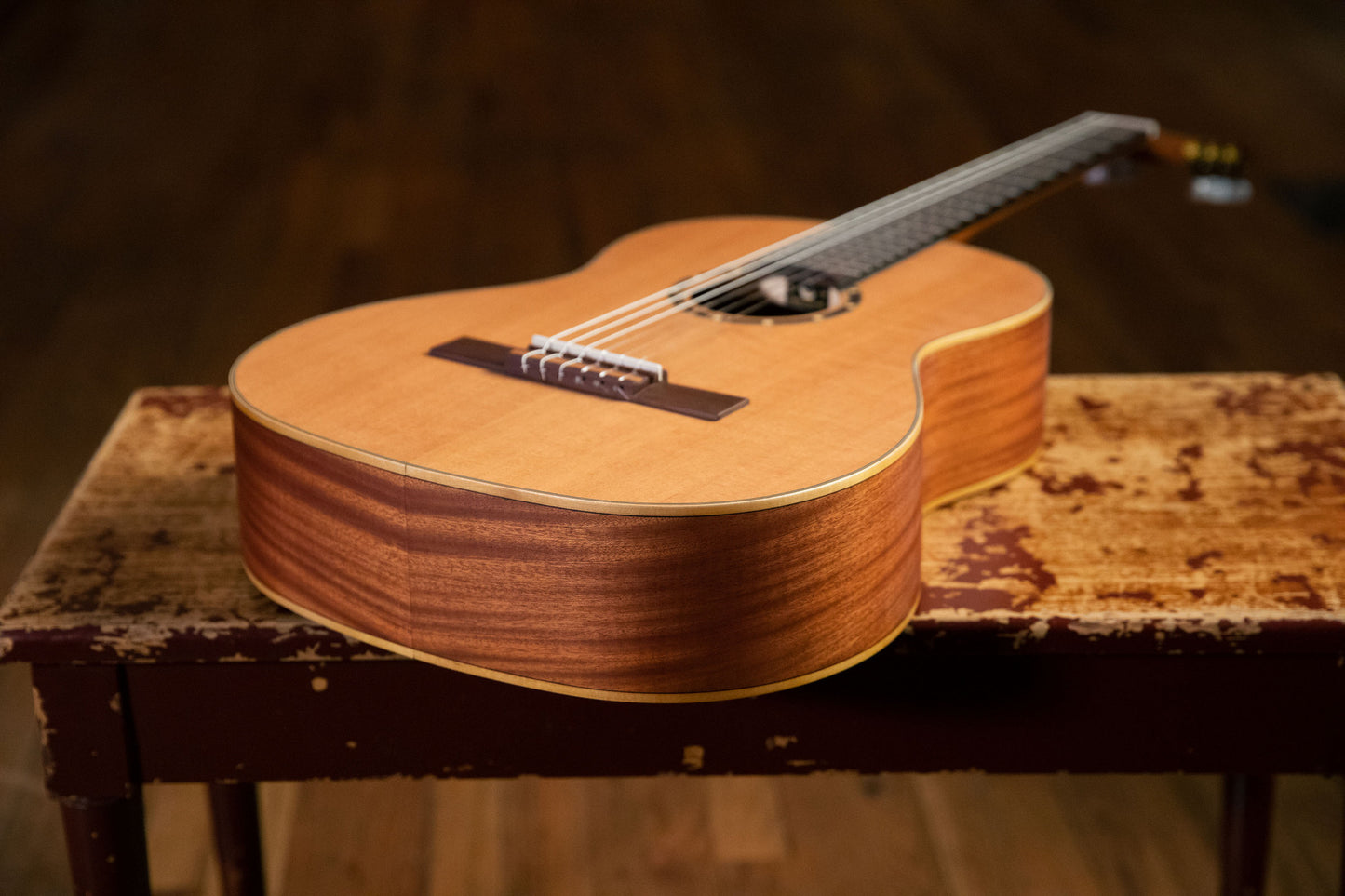 ORTEGA Family Series Pro 4/4 Konzertgitarre 6 String - Zeder / Mahagoni Natur + Bag