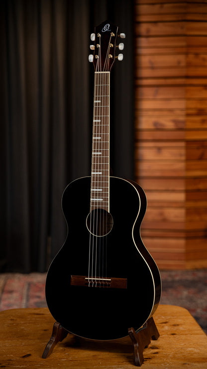 ORTEGA Ranger Series 4/4 Konzertgitarre 6-String - Black + Gigbag