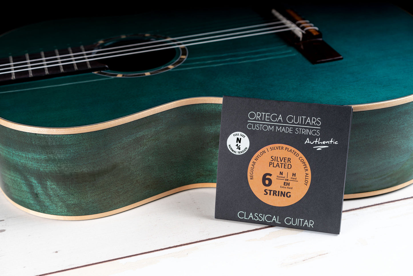 ORTEGA Custom Made Strings Authentic 4/4 Scale - Classical Guitar 6 String