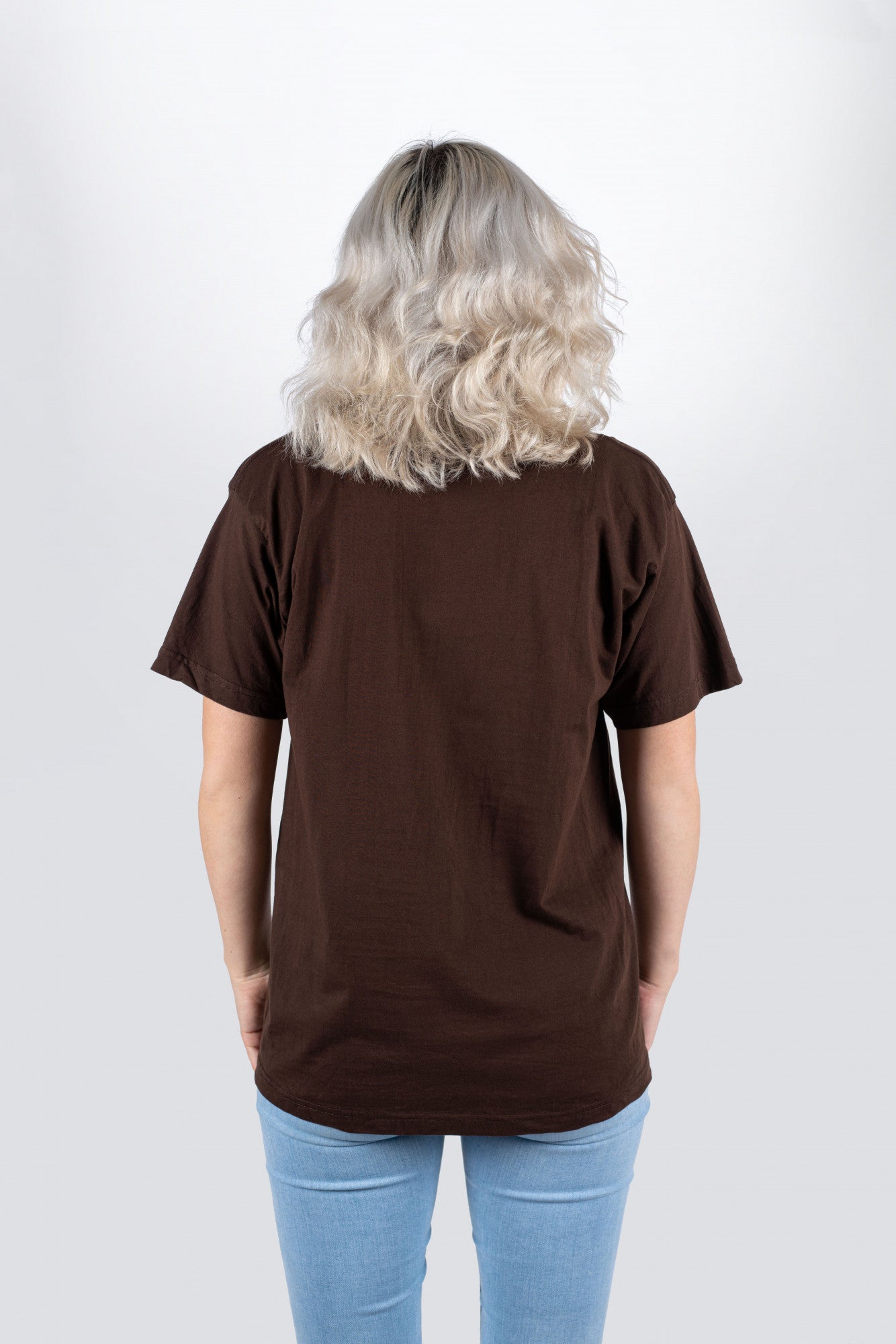 TAMA T-Shirt in braun mit Logo auf der Brust