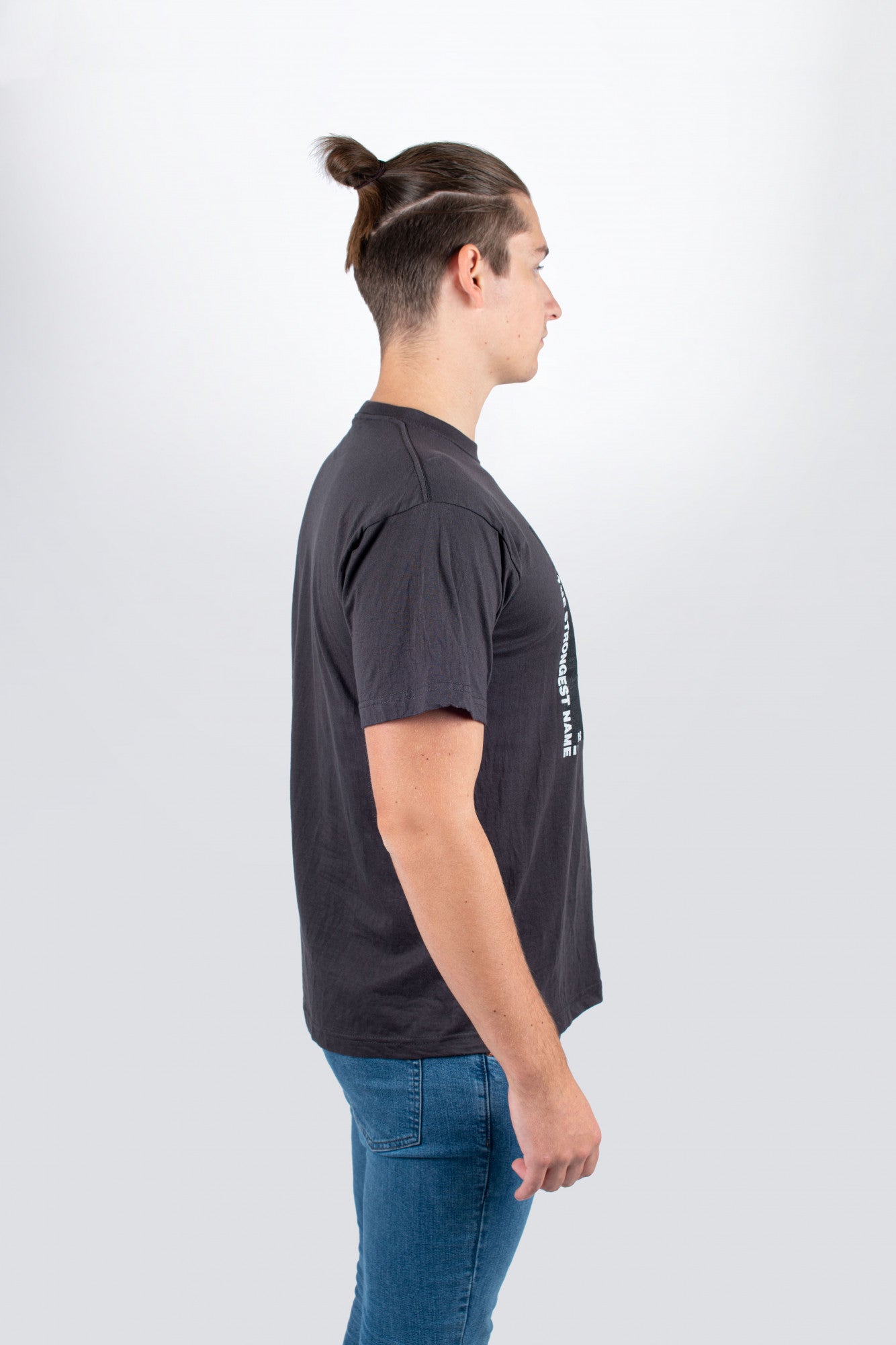 TAMA T-Shirt in dunkelgrau mit Logo und "The Strongest Name" Schriftzug auf der Brust