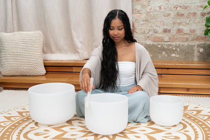 MEINL Sonic Energy Weiß-mattierte Kristallklangschalen Set 3 teilig - A4/F4/D4/432 Hz
