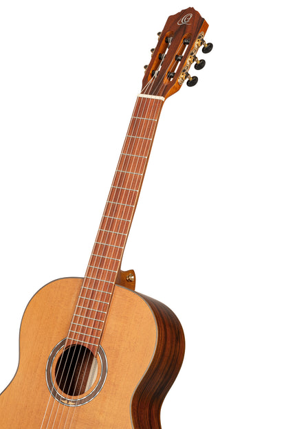 ORTEGA Thermo Series 4/4 Nylon String Guitar 6-String + Pro Gigbag