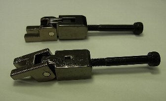 IBAENZ Saitenreiter für Standard Double Lock Tremolo (2. und 5. Saite bzw. 2. und 6. Saite für 7 String Tremolo) - Cosmo Black